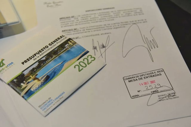Bordet confirmó que presentó el proyecto de presupuesto 2023 en la Legislatura