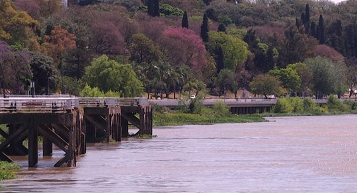 El río Paraná llegó a los tres metros luego de casi tres años de bajante El río Paraná llegó a los tres metros luego de casi tres años de bajante