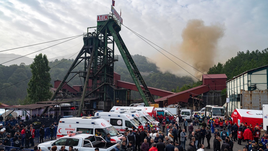 Ya son 40 los muertos por una explosión en una mina de carbón en Turquía Ya son 40 los muertos por una explosión en una mina de carbón en Turquía