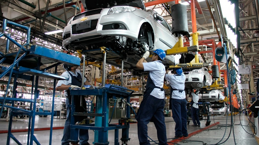 La producción nacional de vehículos creció 27,8% en septiembre y las exportaciones 43,9%