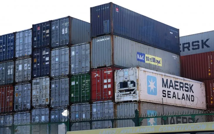 Cambios en importaciones: posponen pagos para 2023 y bloquean 1.000 empresas