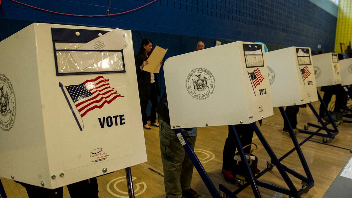 EEUU aguarda los resultados de un comicio crucial para Biden EEUU aguarda los resultados de un comicio crucial para Biden