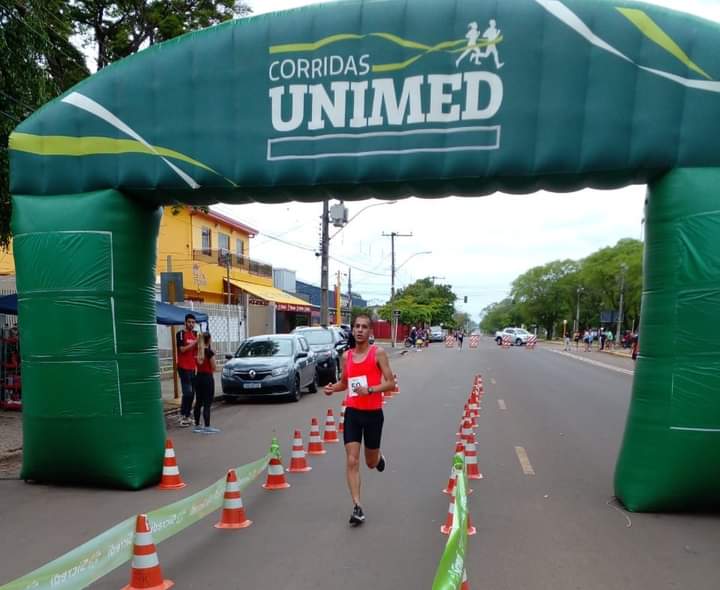 Triunfo del concodiense Segovia en Brasil