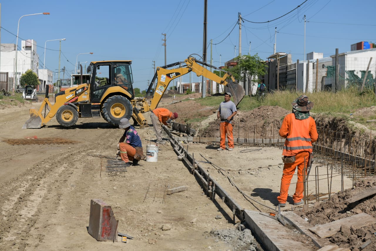 Continúa la recuperación integral de calle Hernandarias Continúa la recuperación integral de calle Hernandarias