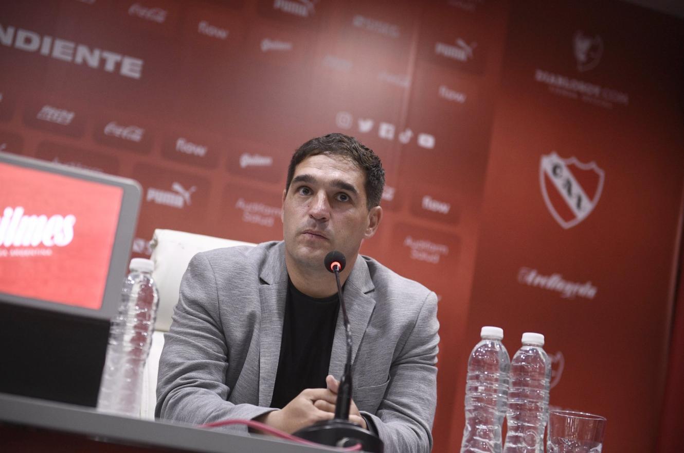 Independiente presentó a su nuevo director técnico, Leandro Stillitano Independiente presentó a su nuevo director técnico, Leandro Stillitano