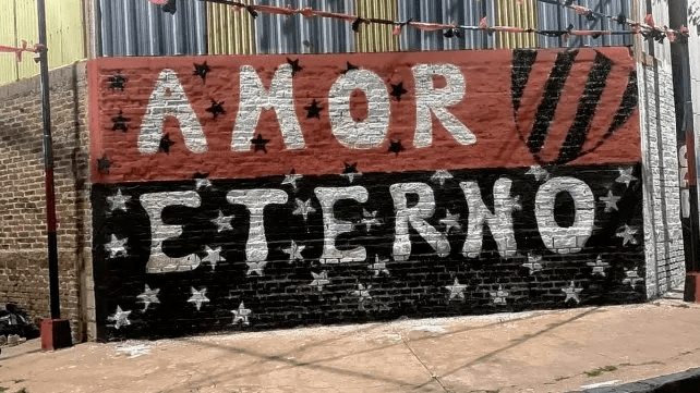 Hinchas de Patronato expresan su pasión a través del arte