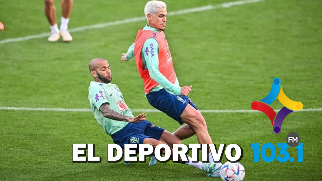 Dani Alves le fue a dos compañeros