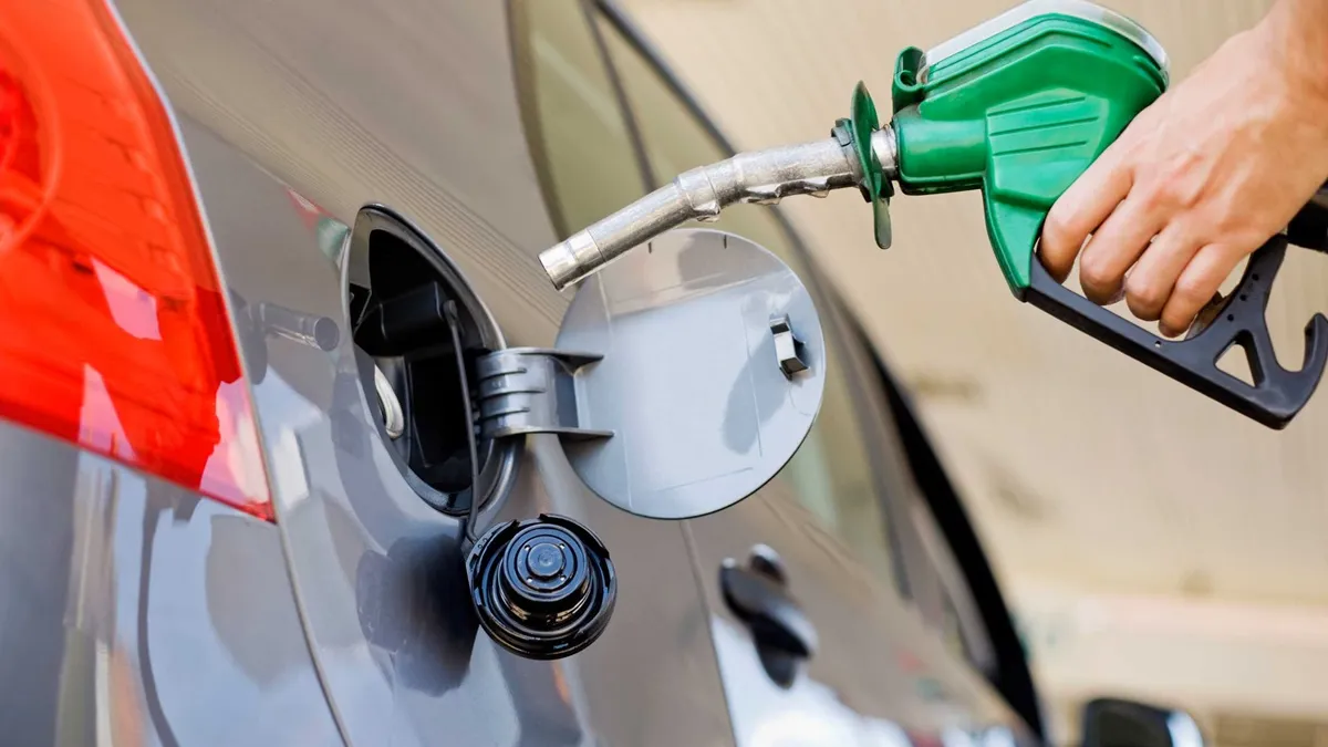 El Gobierno postergó la suba de impuestos a los combustibles El Gobierno postergó la suba de impuestos a los combustibles