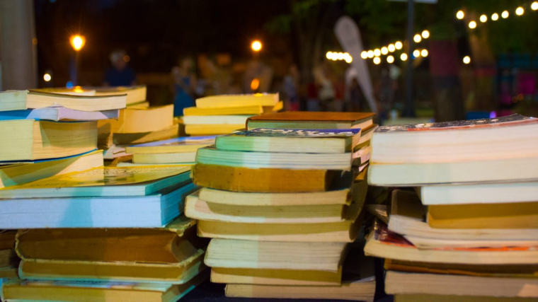 Con la Feria Navideña de Libros, vuelve el Puente de la Palabra Con la Feria Navideña de Libros, vuelve el Puente de la Palabra