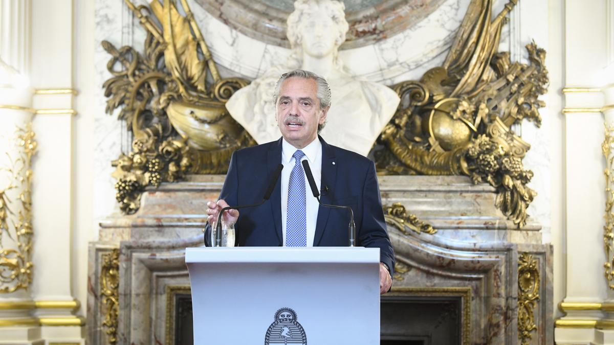 El Presidente instruyó para que se «investigue penalmente» el escándalo de los chats El Presidente instruyó para que se «investigue penalmente» el escándalo de los chats