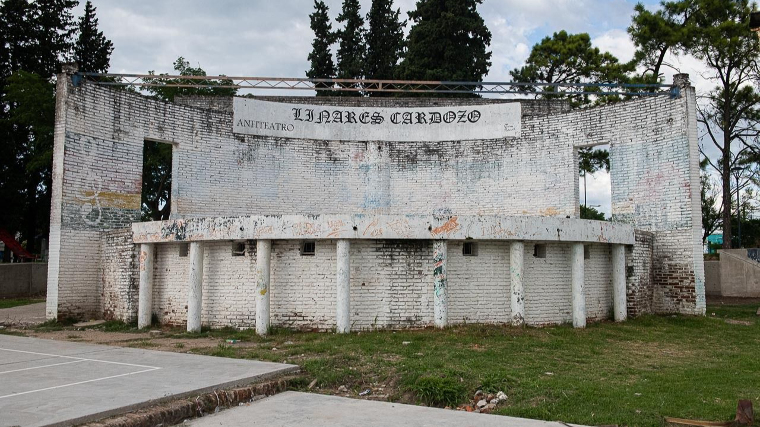 Inicia la obra de refacción en el Anfiteatro Linares Cardozo de San Agustín Inicia la obra de refacción en el Anfiteatro Linares Cardozo de San Agustín