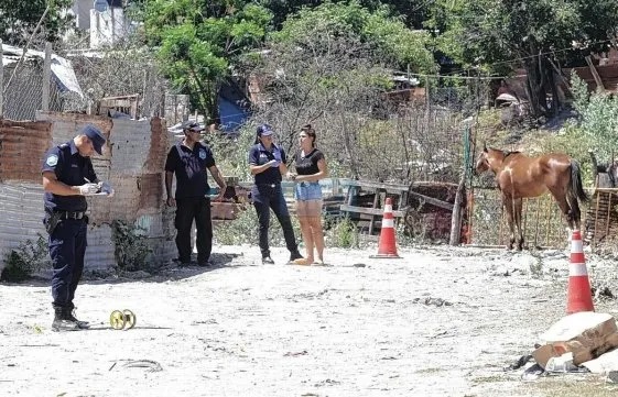 Un hombre mató a su ex pareja e intentó quitarse la vida Un hombre mató a su ex pareja e intentó quitarse la vida