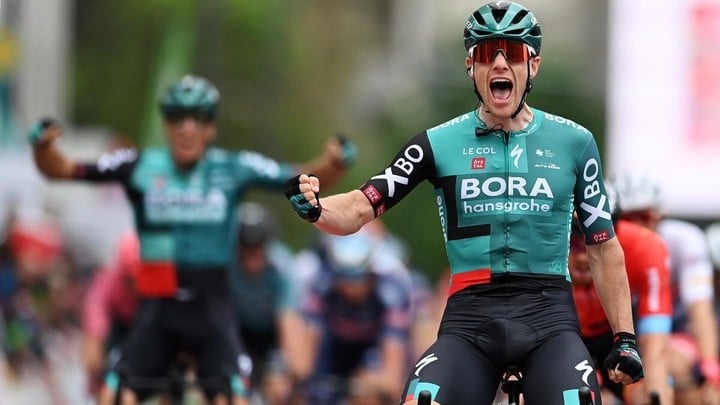 Sam Bennett, ganador de la primera etapa, lidera la general (Vuelta a San Juan). 