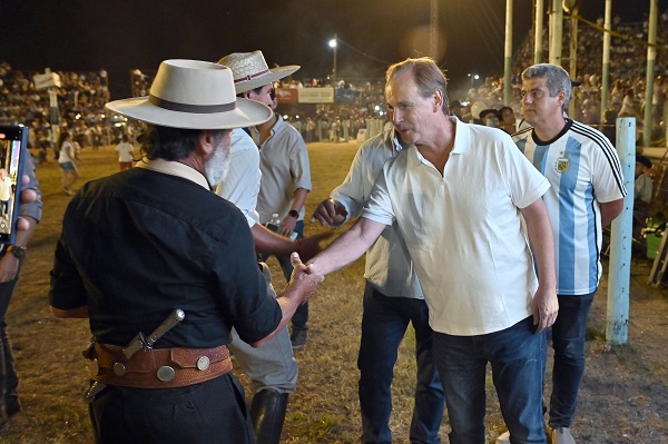 Gustavo Bordet destacó el movimiento turístico y la recuperación económica Gustavo Bordet destacó el movimiento turístico y la recuperación económica