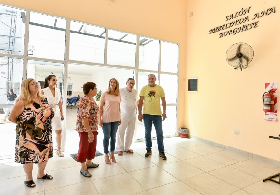 El Centro de Jubilados y Pensionados Provinciales de Paraná recibió un importante aporte El Centro de Jubilados y Pensionados Provinciales de Paraná recibió un importante aporte