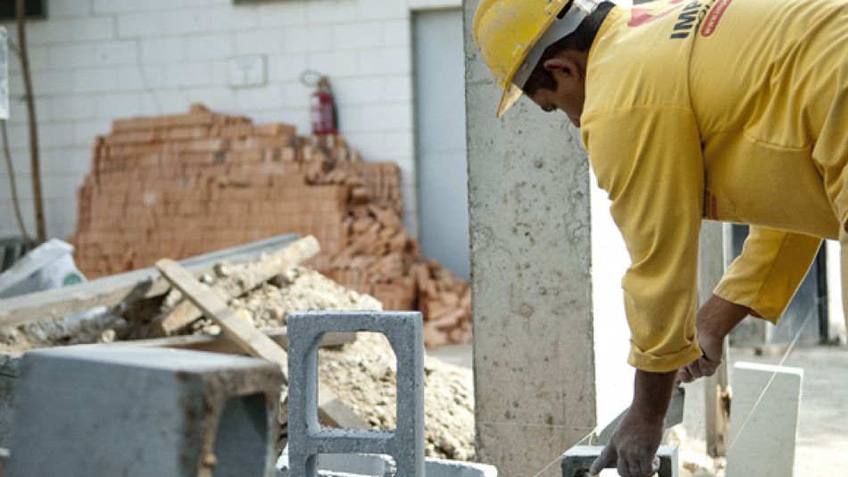 La construcción cayó 0,5% y acumuló cuatro meses en retroceso La construcción cayó 0,5% y acumuló cuatro meses en retroceso
