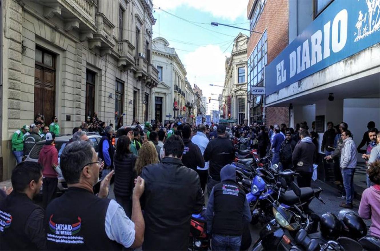 Los despedidos de El Diario expresaron molestia con la Justicia por la demora en los pagos Los despedidos de El Diario expresaron molestia con la Justicia por la demora en los pagos