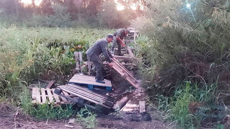 Desarman puentes clandestinos que unían Argentina con Paraguay Desarman puentes clandestinos que unían Argentina con Paraguay