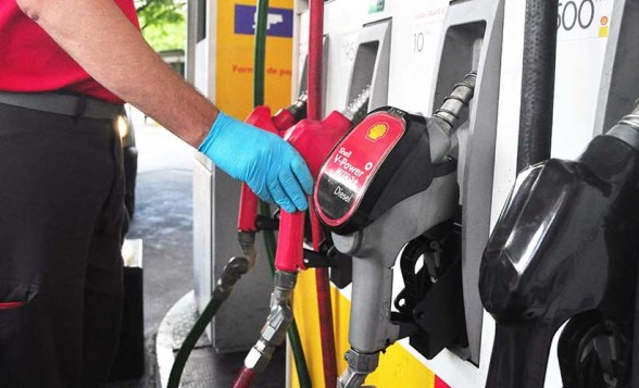 Algunas estaciones de servicio aumentaron el precio de sus combustibles un 4% Algunas estaciones de servicio aumentaron el precio de sus combustibles un 4%