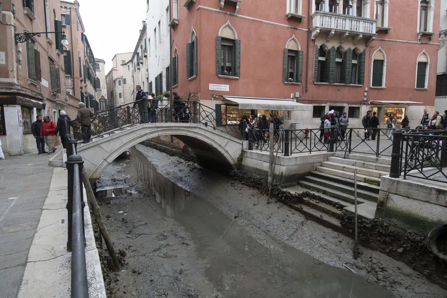 Sequía en Italia: por qué los canales de Venecia se quedaron sin agua Sequía en Italia: por qué los canales de Venecia se quedaron sin agua