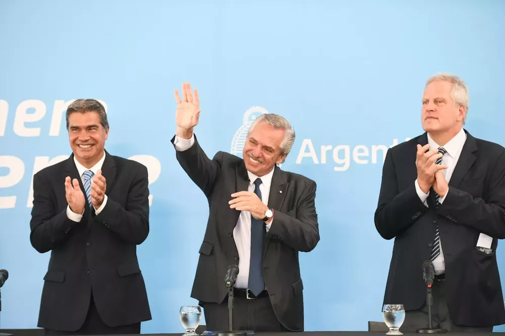 Fernández reivindicó la educación pública y destacó la figura de Favaloro Fernández reivindicó la educación pública y destacó la figura de Favaloro