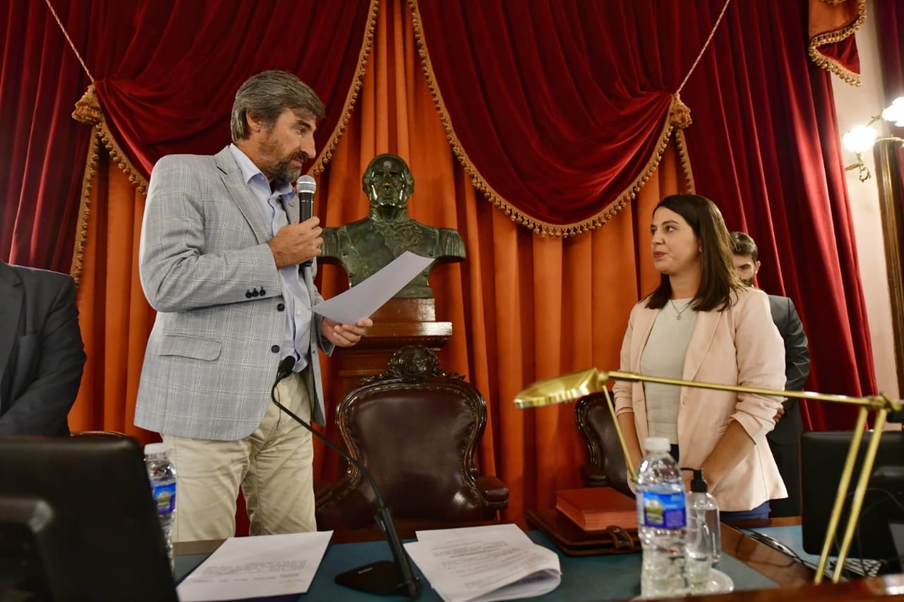 Giano fue reelegido unánimemente para presidir la Cámara de Diputados Giano fue reelegido unánimemente para presidir la Cámara de Diputados