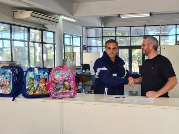 Aduana donó en Entre Ríos artículos escolares valuados en más de millones Aduana donó en Entre Ríos artículos escolares valuados en más de millones