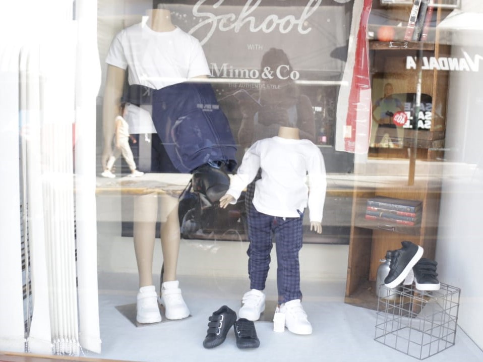La mayoría de los comercios en peatonal no cumplen con la obligación de exponer precios en vidriera