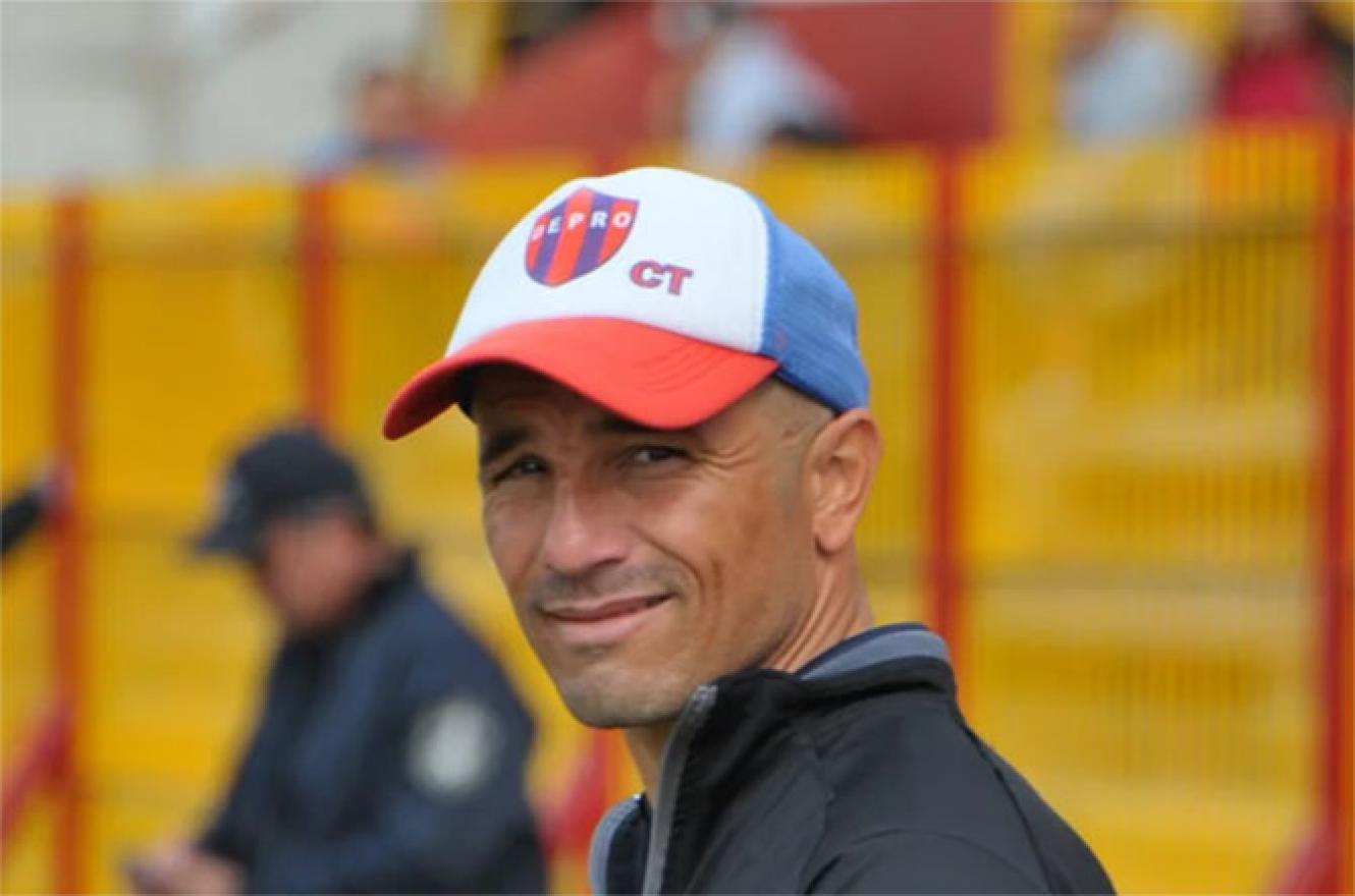 Sergio Chitero será el técnico de Neuquén en la Liga Paranaense de Fútbol Sergio Chitero será el técnico de Neuquén en la Liga Paranaense de Fútbol