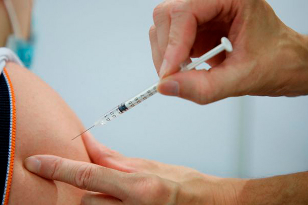 Entre Ríos comienza a aplicar refuerzos con vacunas Pfizer bivalente Entre Ríos comienza a aplicar refuerzos con vacunas Pfizer bivalente