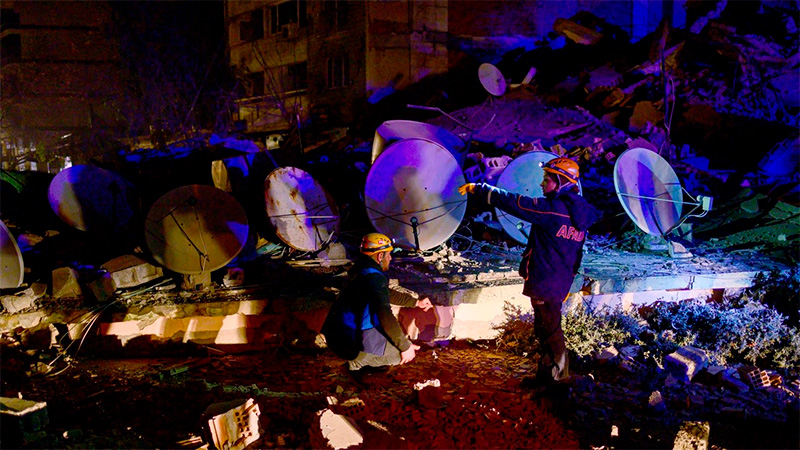Dos terremotos de 6,4 y 5,8 provocan nuevas destrucciones en Turquía