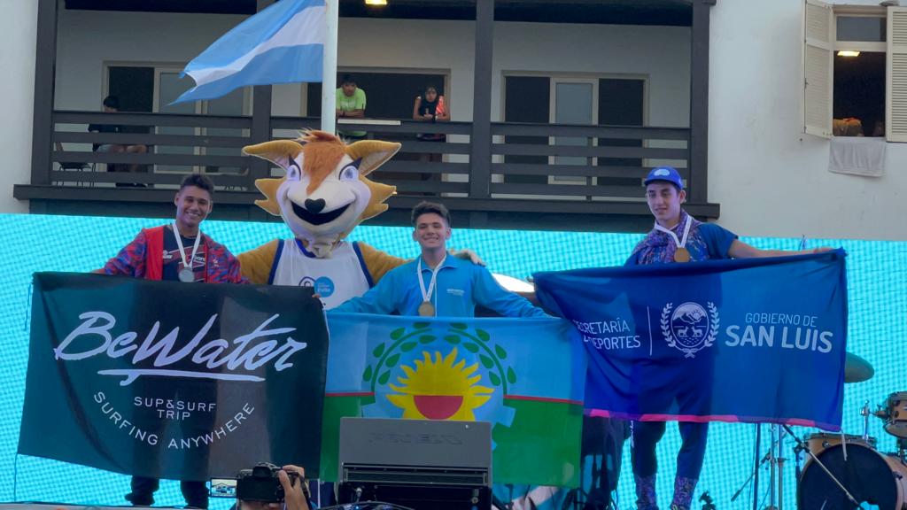 Rondinara, el joven surfista bicampeón de los Juegos Evita de Playa