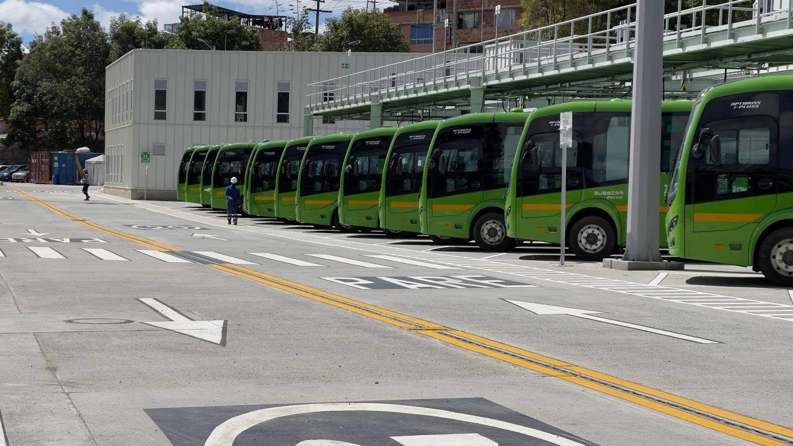 La asociación entre el Reino Unido y el BID Invest significa la adquisición de vehículos de transporte no contaminante