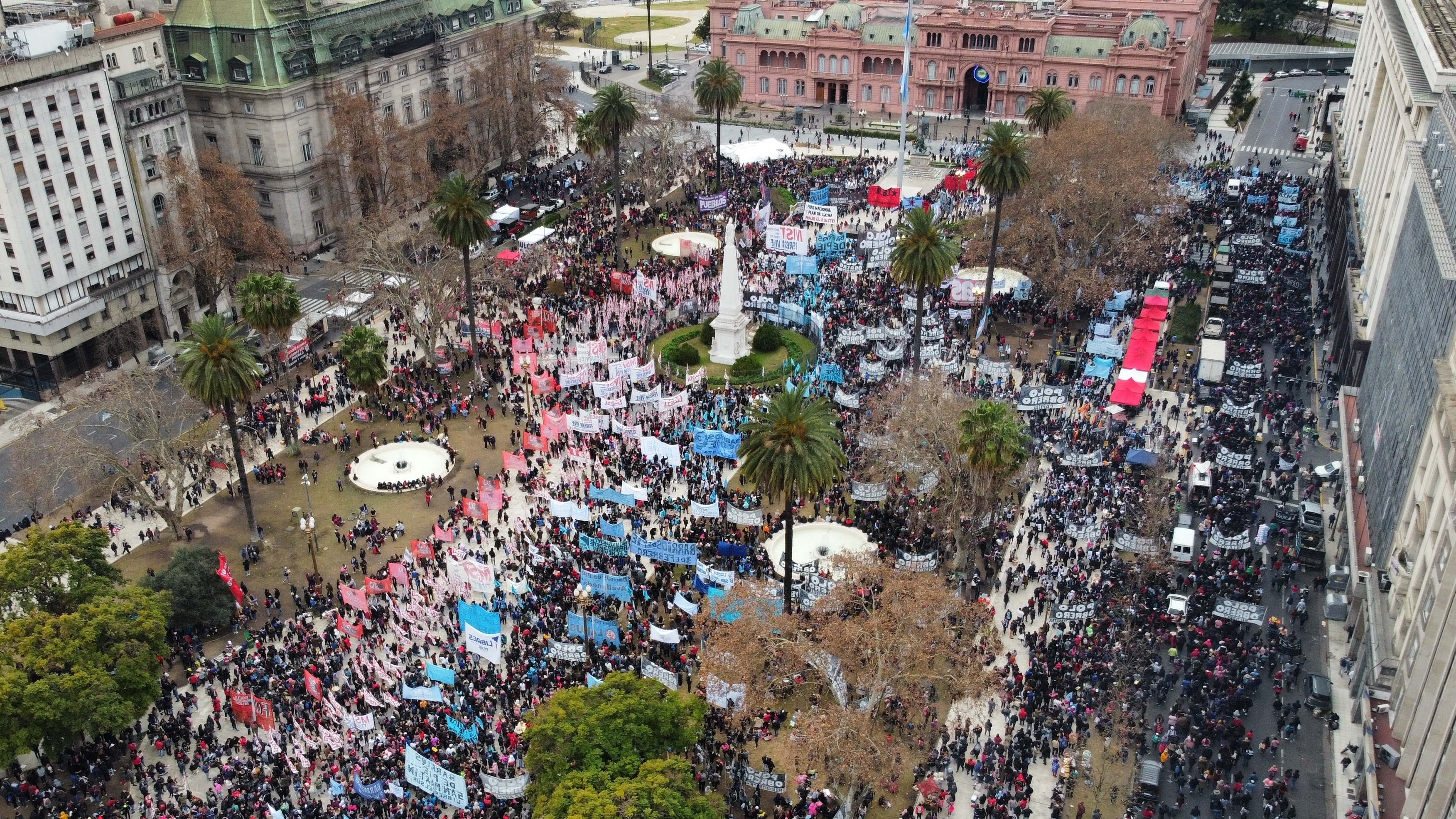 La ayuda social y la intervención de los piqueteros, uno de los desafíos a resolver por el futuro gobierno. (foto Franco Fafasuli)