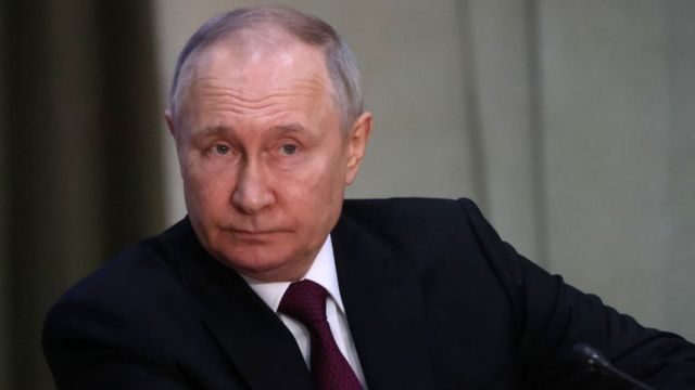 La Corte Penal Internacional ordenó el arresto contra Putin por crímenes de guerra La Corte Penal Internacional ordenó el arresto contra Putin por crímenes de guerra