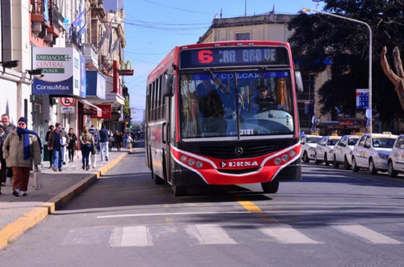 Las empresas alertan de un posible paro de colectivos a nivel nacional