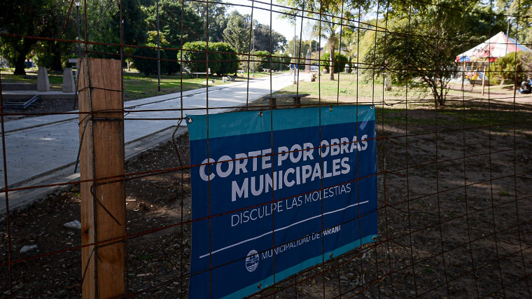 Programan desvíos en Illia y Carbó por avances en la obra de la plaza Sáenz Peña Programan desvíos en Illia y Carbó por avances en la obra de la plaza Sáenz Peña