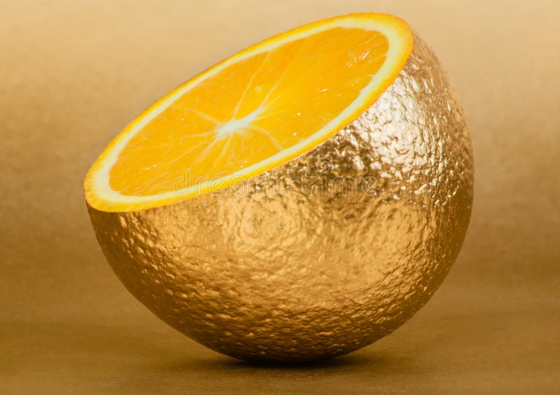 La naranja se consigue a .500