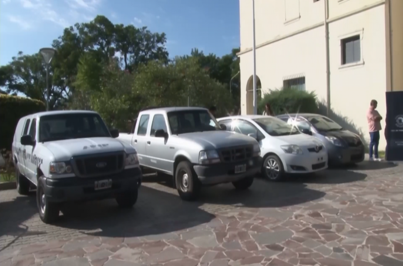Aduana donó vehículos a municipios de Entre Ríos Aduana donó vehículos a municipios de Entre Ríos