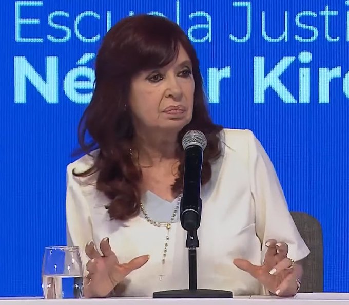 Cristina Kirchner pidió rediscutir las pautas del acuerdo con el FMI Cristina Kirchner pidió rediscutir las pautas del acuerdo con el FMI