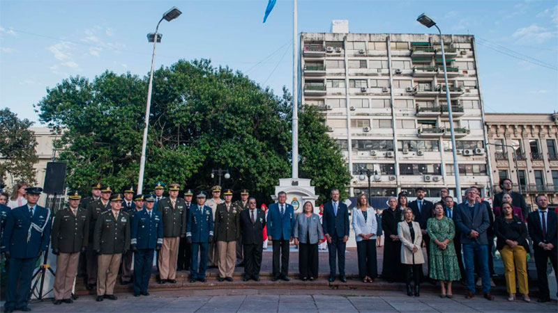Homenajearon a los Veteranos y Caídos en la Guerra de Malvinas Homenajearon a los Veteranos y Caídos en la Guerra de Malvinas