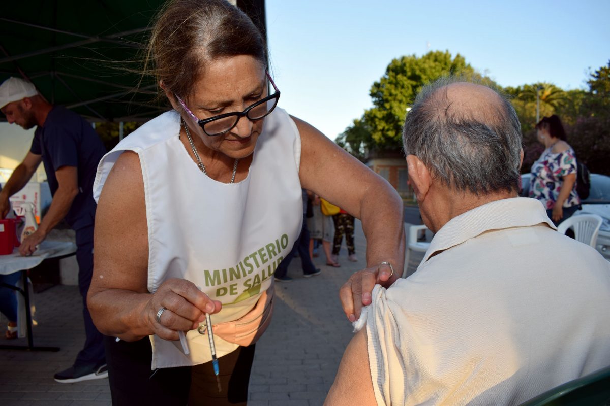 Vacuna antigripal: comienza la aplicación en mayores de 65 años Vacuna antigripal: comienza la aplicación en mayores de 65 años