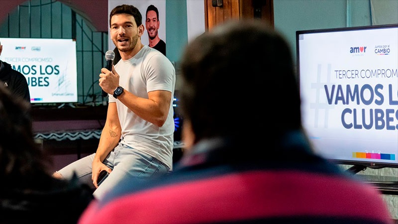 Emanuel Gainza presentó propuestas para fortalecer los clubes de barrio de Paraná