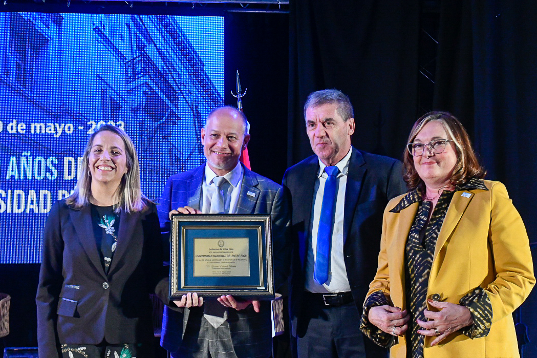 El gobierno provincial acompañó la Universidad Nacional de Entre Ríos en su 50° aniversario El gobierno provincial acompañó la Universidad Nacional de Entre Ríos en su 50° aniversario