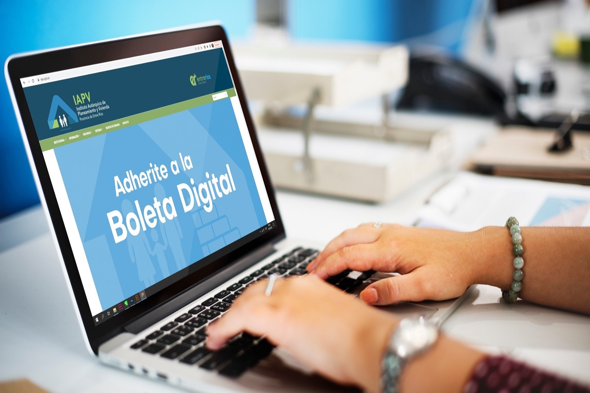 Con beneficios en sus cuotas, adjudicatarios del IAPV pueden adherirse a la boleta digital