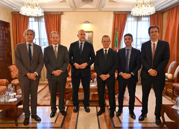 Desde Argelia, Bordet abre caminos a la exportación avícola y a la apicultura