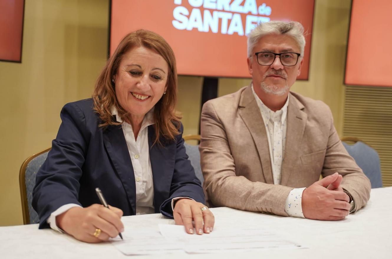Santa Fe: Mónica Fein será precandidata a gobernadora dentro del “Frente de Frentes” Santa Fe: Mónica Fein será precandidata a gobernadora dentro del “Frente de Frentes”