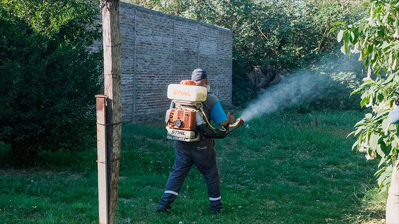La Municipalidad realiza fumigación en distintos puntos de la ciudad