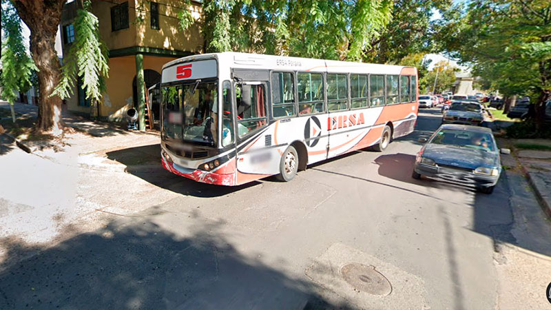 En media hora, asaltaron a dos mujeres que esperaban el colectivo En media hora, asaltaron a dos mujeres que esperaban el colectivo