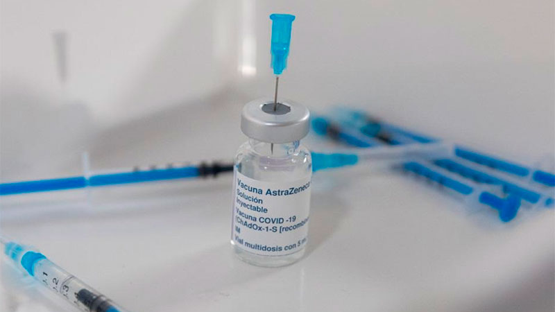 AstraZeneca admitió que su vacuna puede causar “efectos secundarios inusuales”